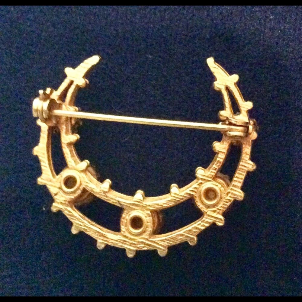 Vintage Cultured Pearl Brooch in Gold Setting - Picture 3 of 3